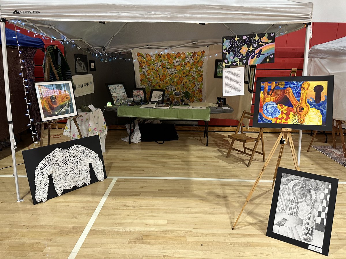 GlensFallsCSD's tweet photo. 🤩 Absolutely gorgeous, inspiring, and moving artwork on display during the 18th annual Art EXPO at GFHS! Congratulations to all student-artists with works on display … from our Senior Artist showcases to our elementary art displays! #GFNationProud https://t.co/2tUYkAxoE0