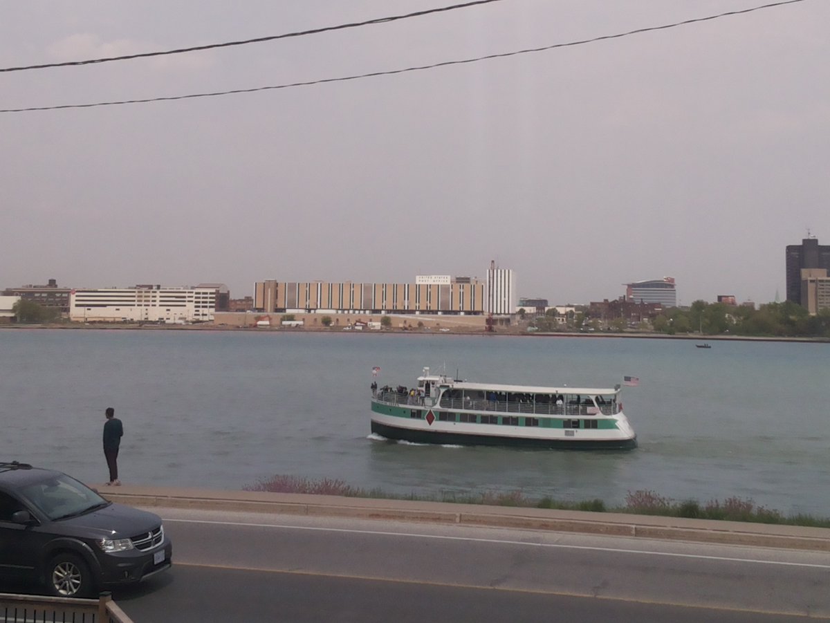 🇺🇸 DIAMONDQUEEN, Unknown Type, course: 245.7 ° / speed: 7.8 kn marinetraffic.com/en/ais/details… #boatnerd #greatlakesshipping #detroitriver