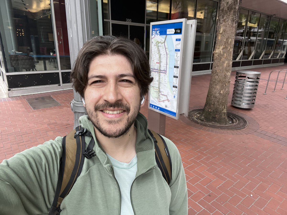 nerdfromchile's tweet image. Segundo dia en #ChainReact2023 

Second day at Chain React