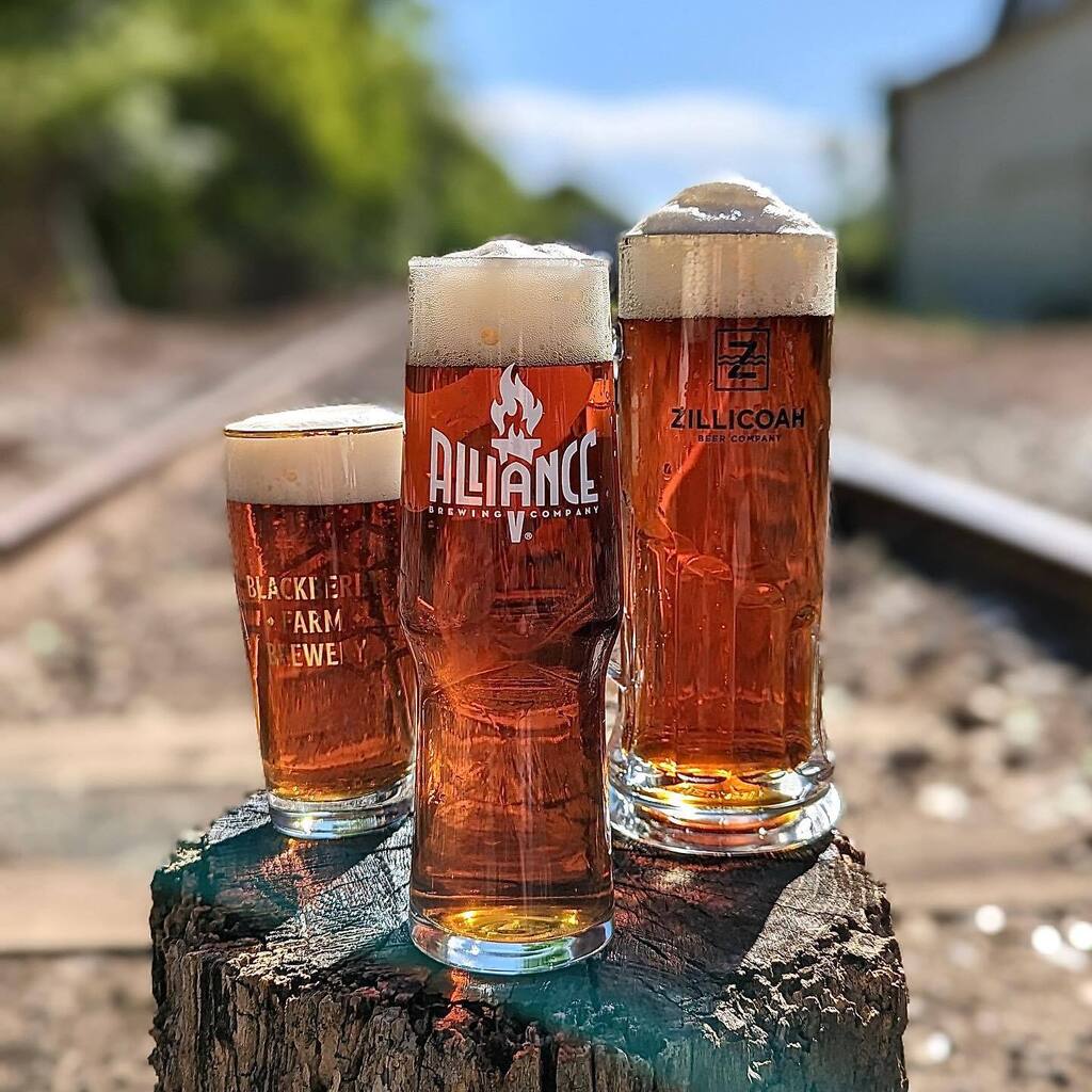 🍺 BEER RELEASE 🍺

///Czech Amber Lager\\\

This amber-hued Czech-style lager is a collaboration with our friends from @zillicoahbeer and @blackberryfarmbrewery. Spicy, floral hop aromas meet light notes of caramel and toast. A touch of Tennessee-grow… instagr.am/p/Csbja6buqfr/