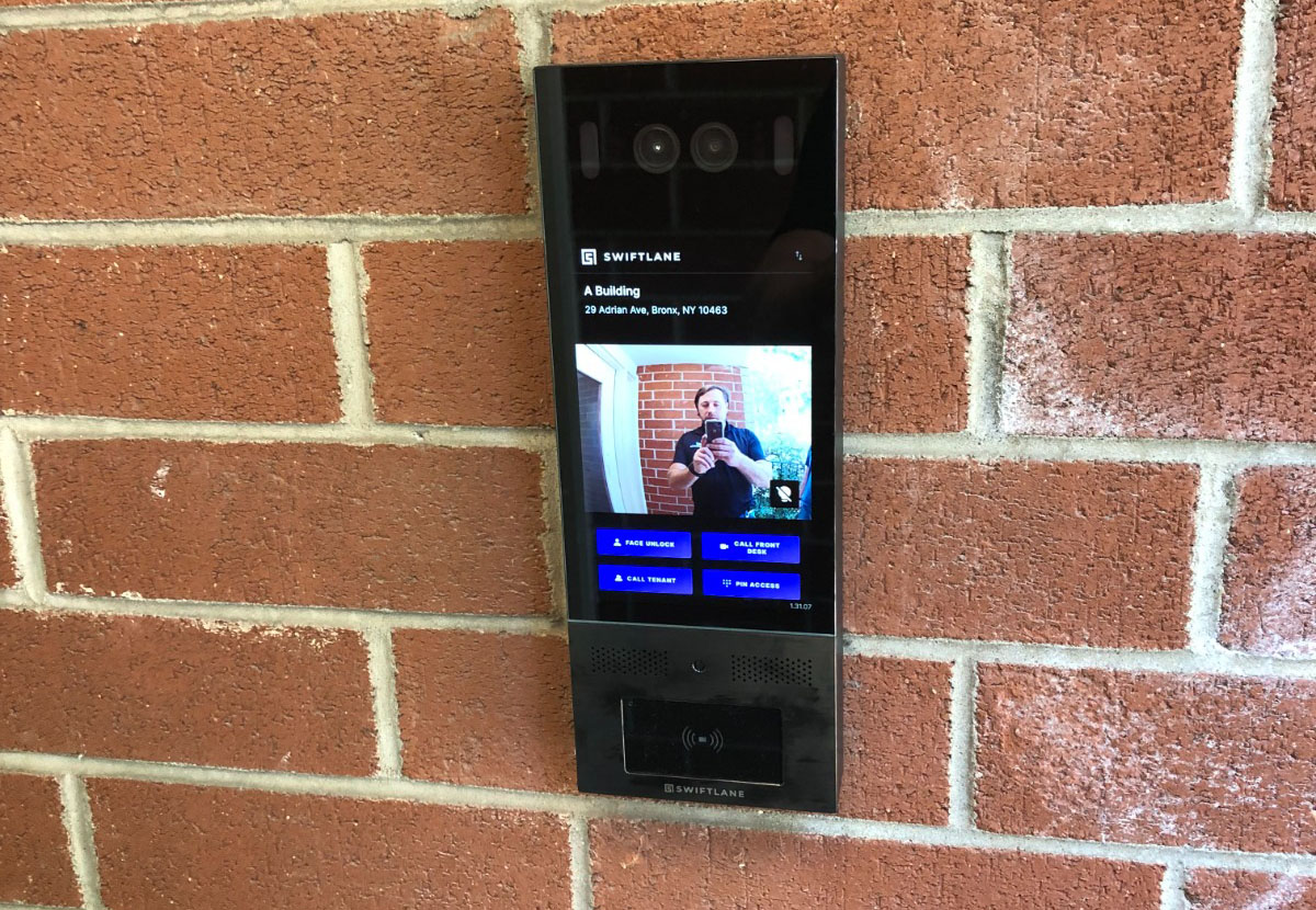 GridSquared's tweet image. Our team has been working all week on upgrading and outfitting this multi-family residential community in Marble Hill with state of the art @swiftlaneaccess  video #intercoms. They are customizable and have additional remote access features.