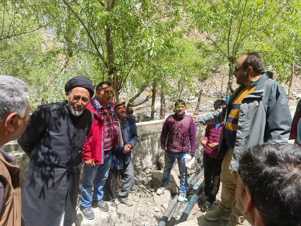 Physical verification of JJM scheme Tambis, Sarchey, Kanoor, Faroona, GM Pore & Trespone by Ex, Councellor Aga Sayed Mehdi, SE PHE & I&FC Maqbool Hussain along with Exen PHE, Mohd Hassan Concern AEE,JE ,TPI,ISA,PRI members and Villagers.
@santoshsukhdeve @JJM_Leh @sahuajeet