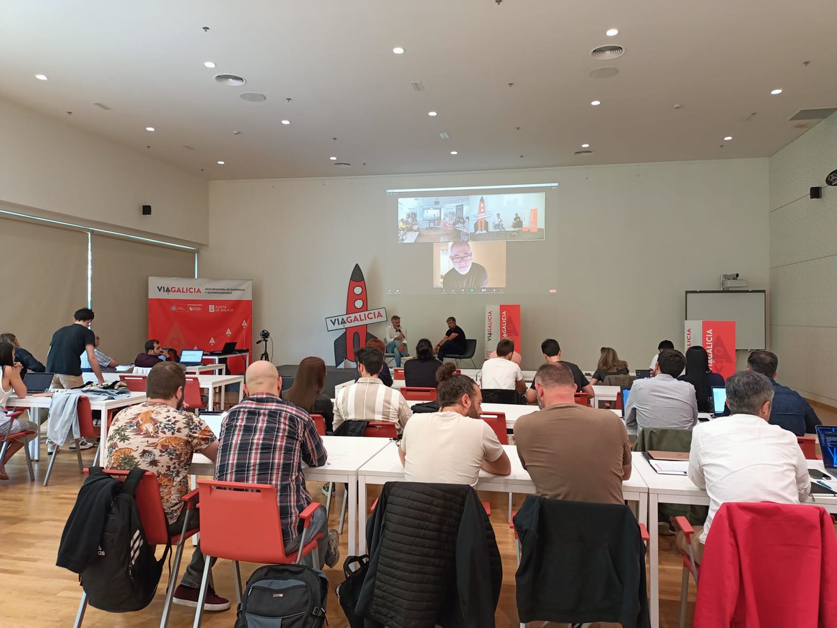 via_galicia's tweet image. La #AcademiaViaGalicia 🎓 vuelve con una nueva mesa redonda con @agustintouron y Gonzalo Martín sobre el modelo #B2B2C,  donde se habla de las métricas adecuadas y pruebas de concepto, y sobre todo, escoger a los partners e inversores adecuados para escalar en este modelo.
📸👇