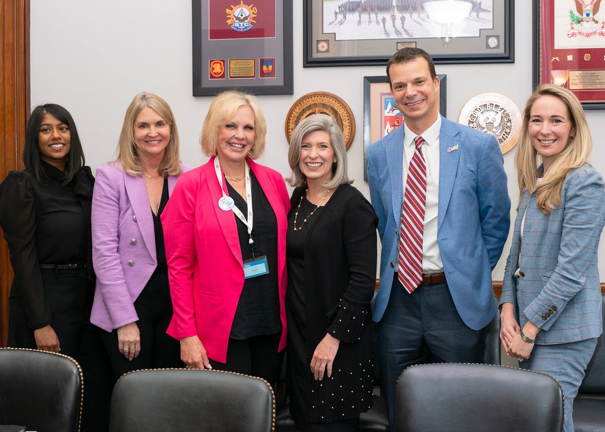 Thanks <a href="/SenJoniErnst/">Joni Ernst</a> for a great meeting with eBay small businesses and Adam Ireland, eBay VP &amp; GM, U.S., as part of eBay's #DCFlyIn23! We enjoyed the conversation and appreciate your support for #SmallBiz!
