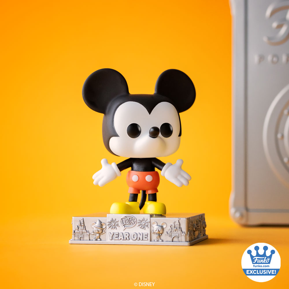 FunkoTrack's tweet photo. @OriginalFunko: From our toes to our ears, we’re celebrating 25 years. Pop! Classics Disney’s Mickey Mouse is joining in on our 25th Funniversary. Each Pop! Classic comes with a collectible coin, pin, and certificate. Complete your set today. … https://t.co/yKuMzWv82L