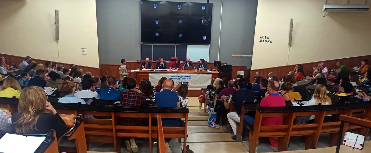 cepcastilleja's tweet photo. 19.05.23 #UnaDirecciónParaIlusionarte Mesa redonda: Decreto, Orden, Evaluación y Formación para direcciones. Intervienen USIE, ADIDE, ADIAN, CONSEJERÍA Y FEDEIP. @asadipre @FormacProfAnd @EducaAnd https://t.co/LR16Ev9UqC