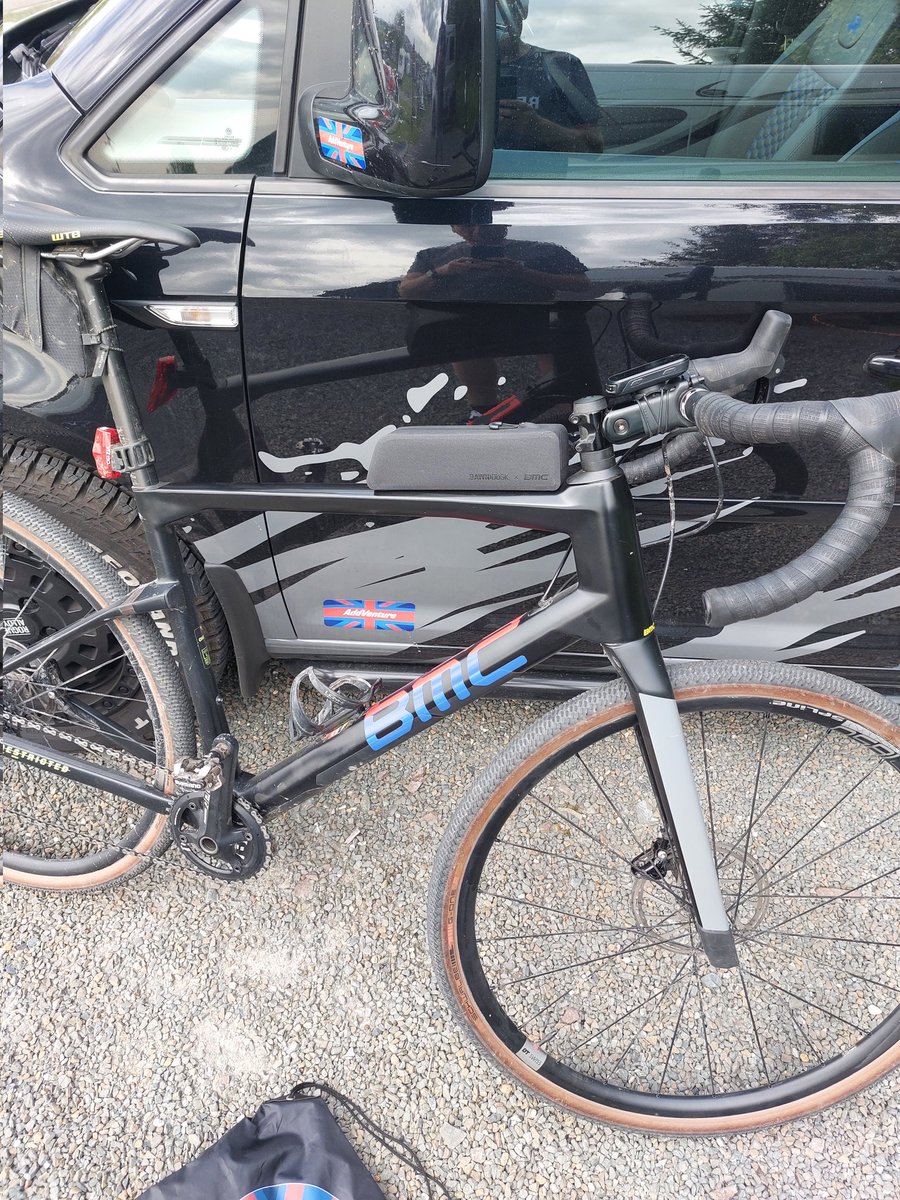 knighty0007's tweet photo. Thought my gravel bike needed some different @Addventure_AKFS colours so I have added some go faster stripes for tomorrow dont think it will help me win but i might be 2nd otherwise known as #1stloser https://t.co/52J1XnYr1e