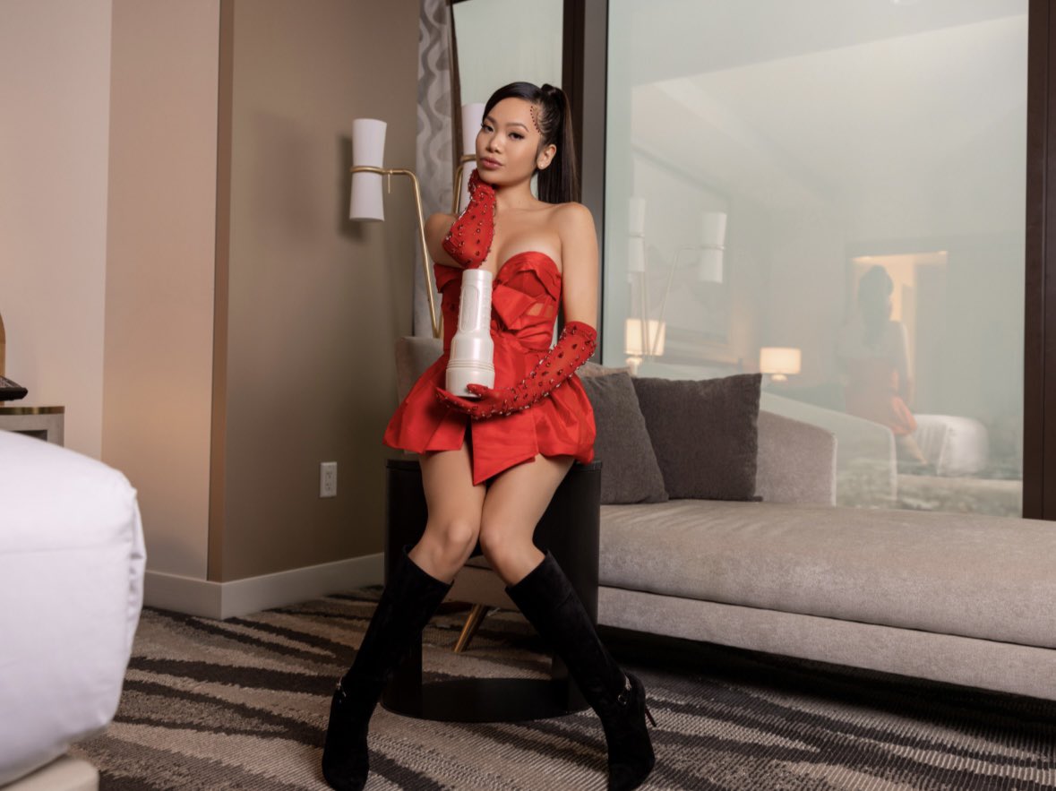 Vina Sky💋 on Twitter: "Shop my link in bio 💋"