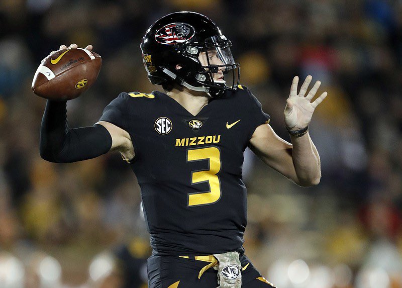 Aidan Glover (@aidanglover9) on Twitter photo Beyond blessed to receive an offer from the University of Missouri! <a href="/KirbMoore/">Kirby Moore</a> <a href="/CoachJoeRocconi/">Coach Joe Rocconi</a> <a href="/CHSDragonFB/">CHS Dragon Football</a> <a href="/CSmithScout/">Chris Smith</a> <a href="/FBWO_/">Greg Moore II</a> Beyond blessed to receive an offer from the University of Missouri! <a href="/KirbMoore/">Kirby Moore</a> <a href="/CoachJoeRocconi/">Coach Joe Rocconi</a> <a href="/CHSDragonFB/">CHS Dragon Football</a> <a href="/CSmithScout/">Chris Smith</a> <a href="/FBWO_/">Greg Moore II</a>