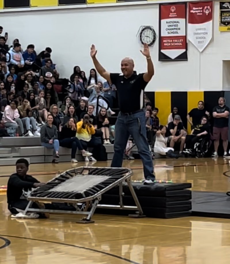 My last PEP assembly at Metea Valley today! Thank you all for your love and support! Going to miss you Mustangs! ⁦@meteavalley⁩