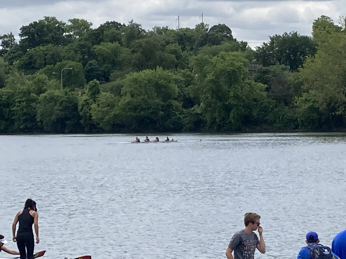 EHS_Rowing's tweet photo. 2nd four heading out for their time trial! @EHSMAROON @StotesRegatta https://t.co/BtzTE0rnJw