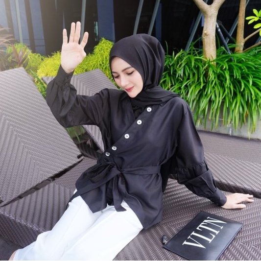 racunshopeemyid's tweet photo. AM Madinah - Eliza Top Hanbok
Link : https://t.co/6zNE1Q1awH
#racunshopee #findyourmood #tokooren #cadar #topwanita #hijab #PBSI #Jonghyun #Jonghyeon #NIKI #set1 #blouse #ootdStyle
Rekomendasi lainnya akses link on bio ✨ https://t.co/4Lo6H8CGpe