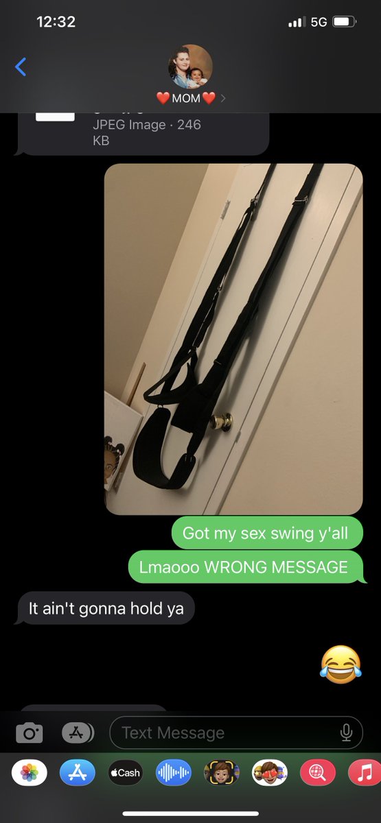 Craig_AlexG's tweet photo. I meant to send this message to my friend gc but I sent it to my mom 💀 https://t.co/P1MydTeUzj