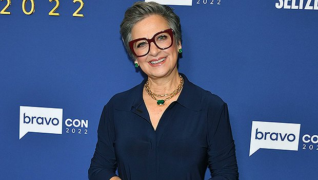 😄 Caroline Manzo said she was upset when she appeared on The View because Barbara Walters greeted the other guest and not Caroline! 

👍 LIKE if you think she should be upset + 🔁 RETWEET if you think she is reading to much into it! 

<a href="/BravoTV/">Bravo</a> #RHOA #RealHousewives