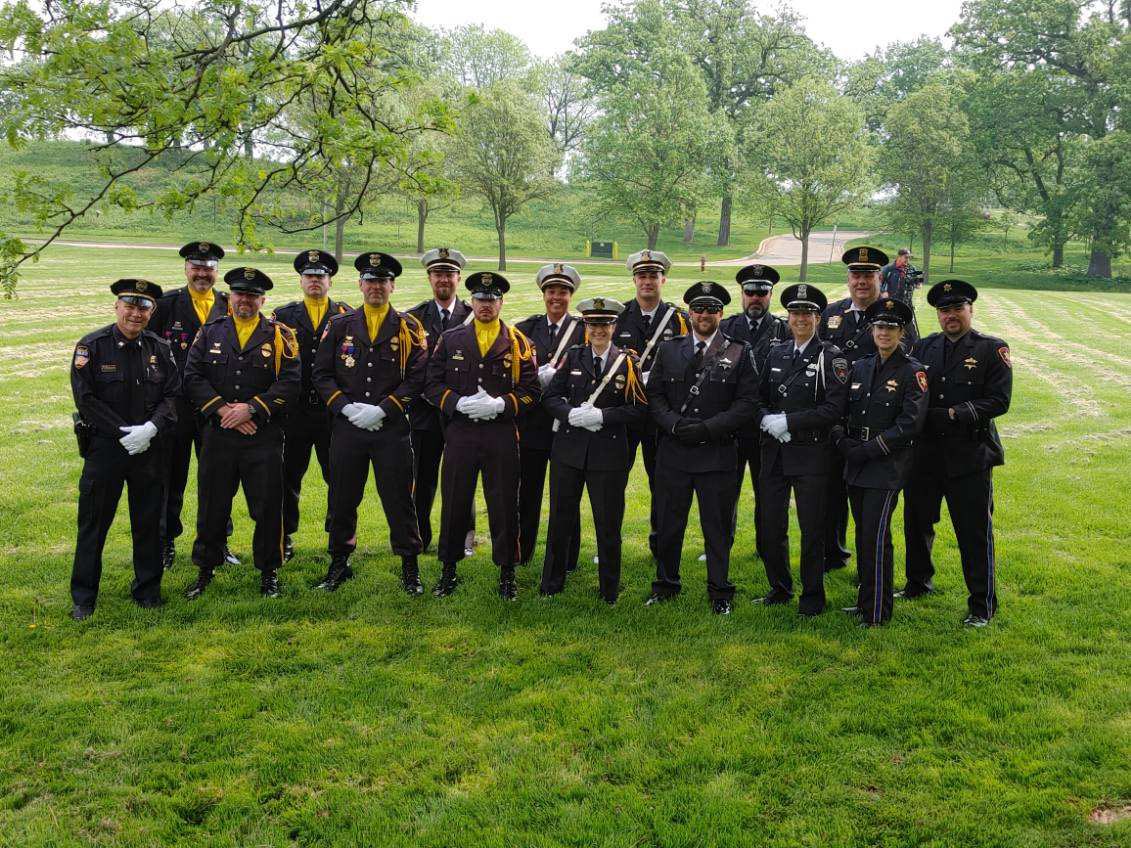 WCSO_Wisconsin's tweet photo. Members of our Honor Guard are humbled to participate in the annual Wisconsin Law Enforcement Memorial Ceremony in Madison right now, along with many of our county partners.
#invalorthereishope 🖤💙🖤 https://t.co/CPiX1rR9n5