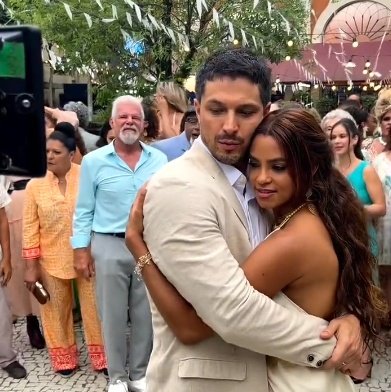 thisfavs's tweet photo. my ship + behind the scenes https://t.co/8an9qS196D