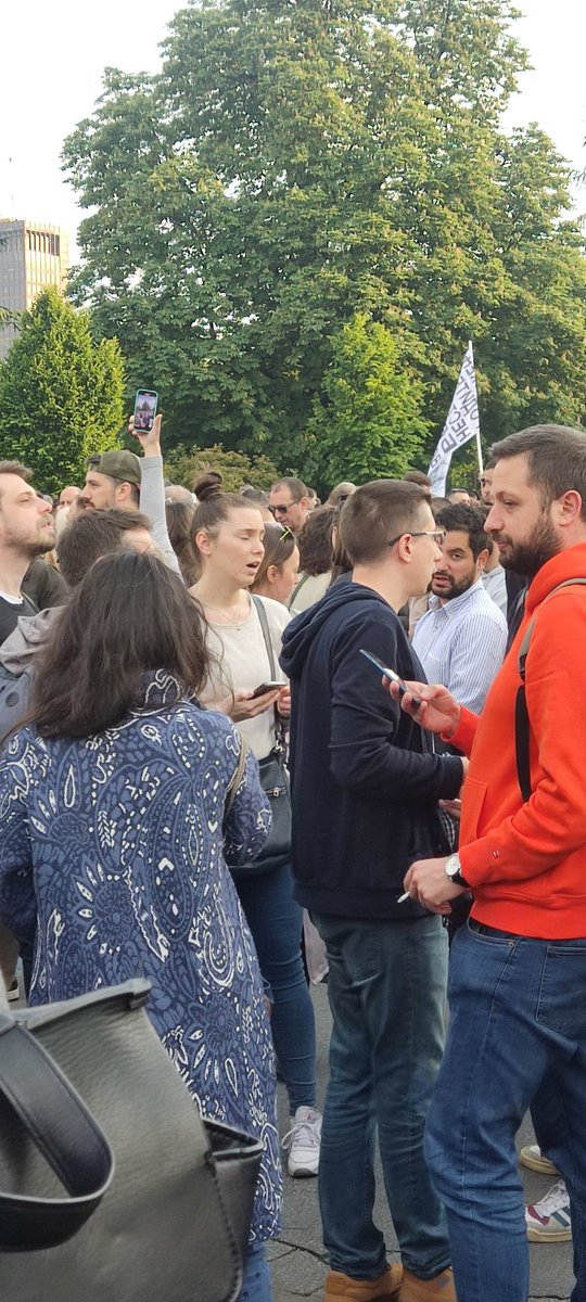 Savesna's tweet photo. #SrbijaBezNasilja
Sve više #mladih 🍀🍀🍀 https://t.co/xw8x1o8CVJ