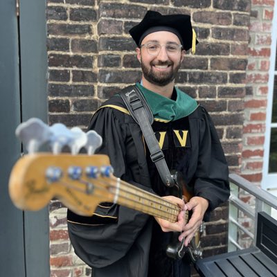 I can’t wait for a career blending cancer metabolism, immunology, medical oncology with R&B/Soul/Funk/Blues/Rock music. Next Stop: Santa Monica Blvd! @DOM_UCLA @PstpUcla #NewProfilePic #docswhorock #TheCheckPoints @sitcancer