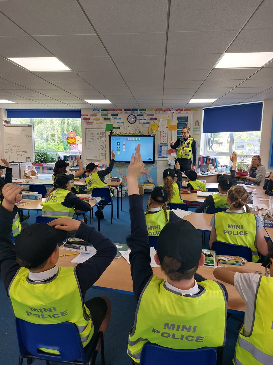 Pcso Paul from #Eastherts #saferneighbourhoodteam speaking with students from #furneuxpelham school on the #Minipolice scheme about #internetsafety