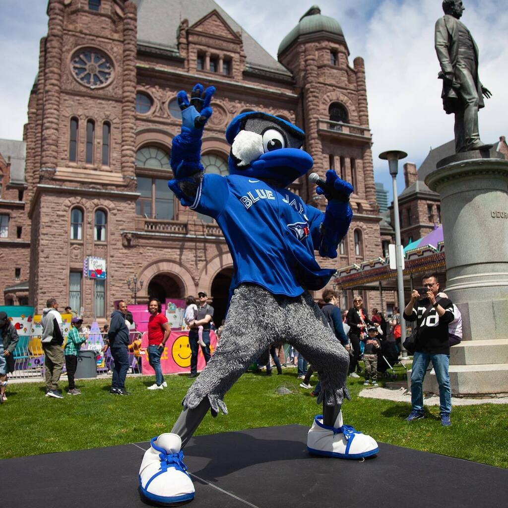 A historical moment was celebrated last Saturday, as King Charles was officially crowned. We wish him all the best as he takes on this noble duty to serve his people. It was a day of royal opulence and magical extravagance that brought people all over th… instagr.am/p/CsbnZGDOc5C/