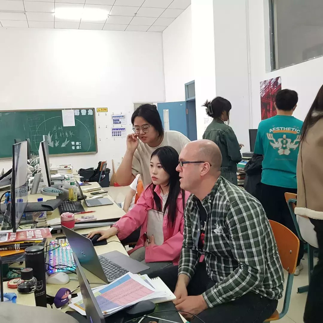 patchrmorgan's tweet photo. week 1 of Lectures in Jilin Normal University, Siping, China complete for @setuireland @SETU_Global, part of our joint degree in Design. We meet some amazing hard working and talented students and faculty and had some truly amazing experiences. Looking forward to next weeks. https://t.co/HChPFecNTH