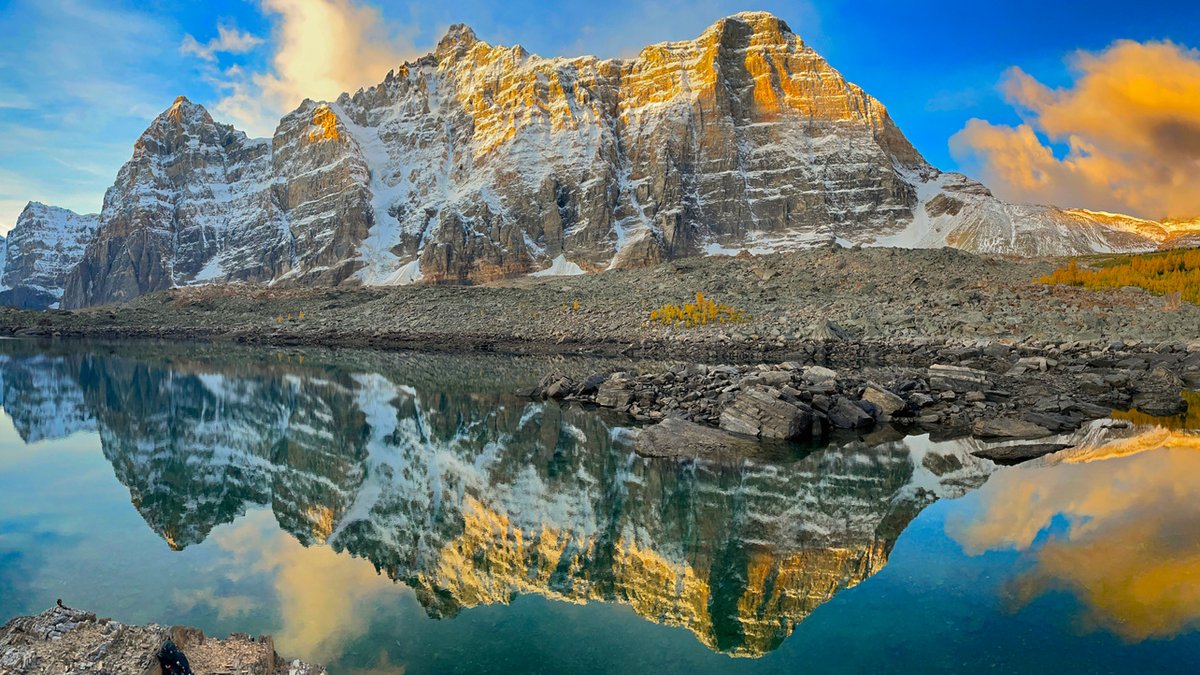 EricTAdventures's tweet photo. The fantastic valley views found around Moraine Lake
#hikebanff #morainelake #wenkchemnapass #valleyoftenpeaks #banffhiking #banfflife #banffadventures #albertahikes #hikemorainelake #hikelakelouise #sheolmountain #lakelouisehiking #morainelakehiking #hikemorainelake https://t.co/rGvtGkZAFw