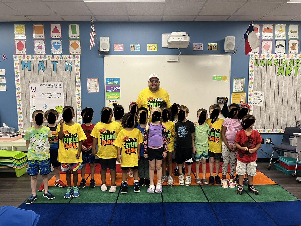 Ally Moore tweet media