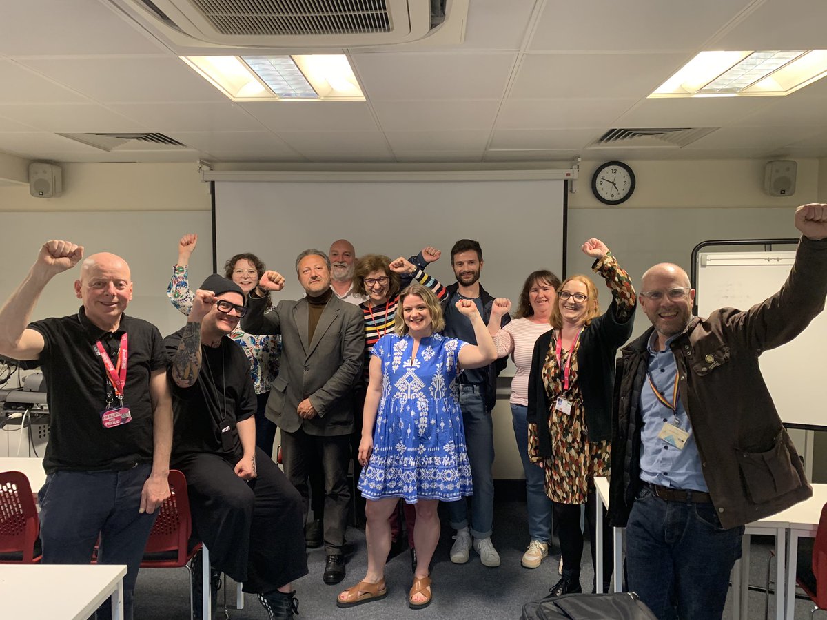 Second jam packed branch meeting of the day🤩

Thank you to everyone at <a href="/ucu_mdx/">UCUMDX</a> for staying until 5pm on a Friday to discuss how we win our #ucuRISING dispute🙌

Committed to the union and committed to the MAB✊