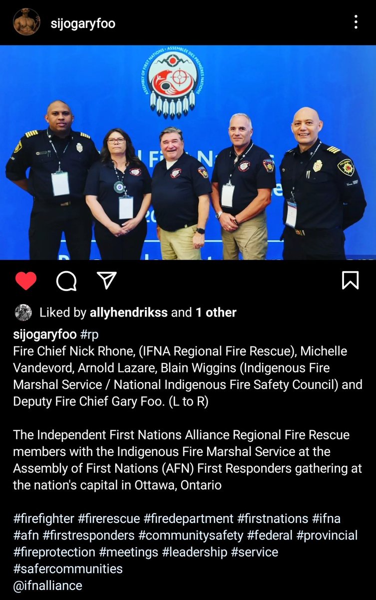 SijoGaryFoo's tweet photo. Fire Chief Nick Rhone, (IFNA Regional Fire Rescue), Michelle Vandevord, Arnold Lazare, Blain Wiggins (Indigenous Fire Marshal Service / National Indigenous Fire Safety Council) &amp; Deputy Fire Chief Gary Foo.
#firstnations 
@ifnalliance 
@NIFSC_CA
@AFN_Updates
@IFNAFireRescue https://t.co/8a7CcZyI7F