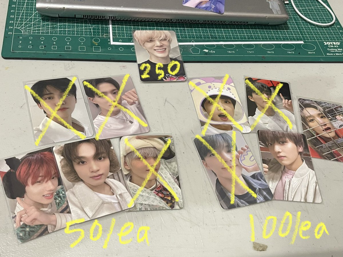 chacoclate's tweet photo. wts clearande sale nct dream jeno jisung haechan tshirt glimo universe pager tc pink christmas https://t.co/Vuw1D8GTwA