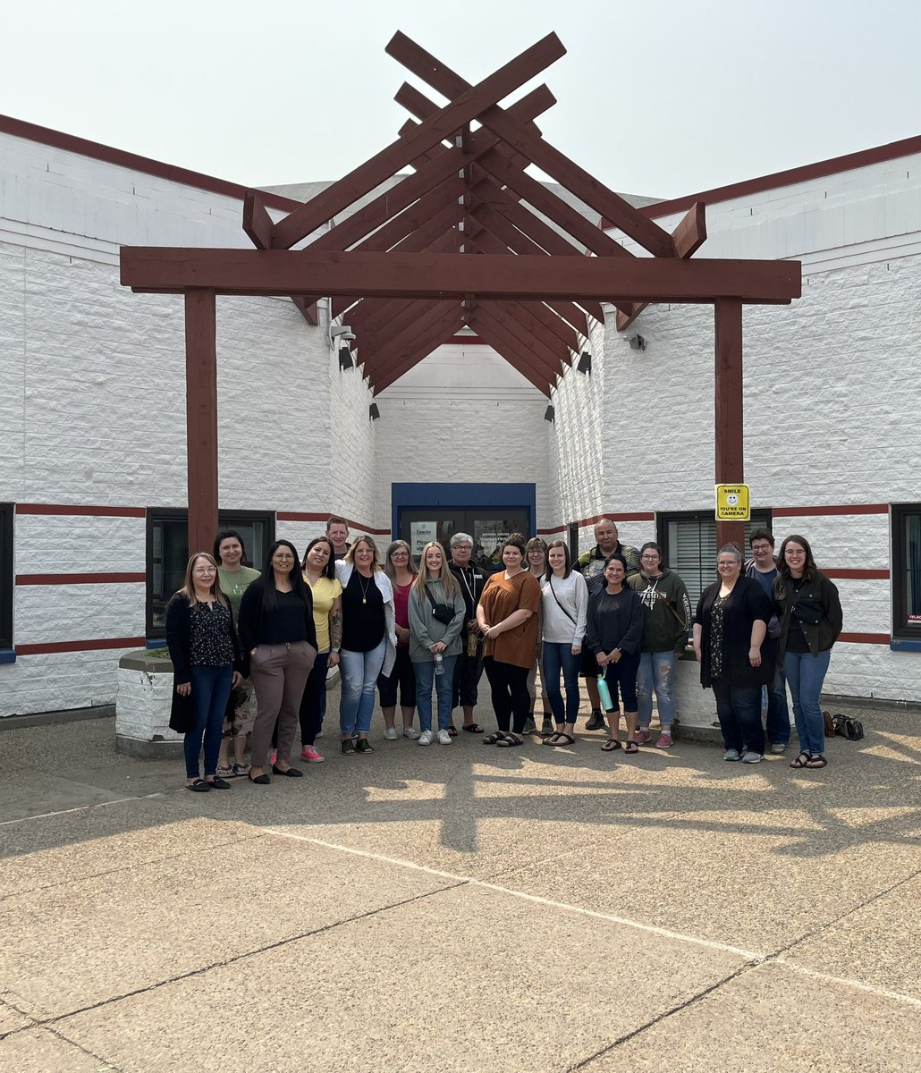 Our staff Faith retreat this morning blessed us with time to reflect on what hope means to us, join in a Eucharistic mass in our chapel for the first time and share stories, learn and build relationships with the staff at Alexander First  Nation Education
#IBelieveinCatholicEd