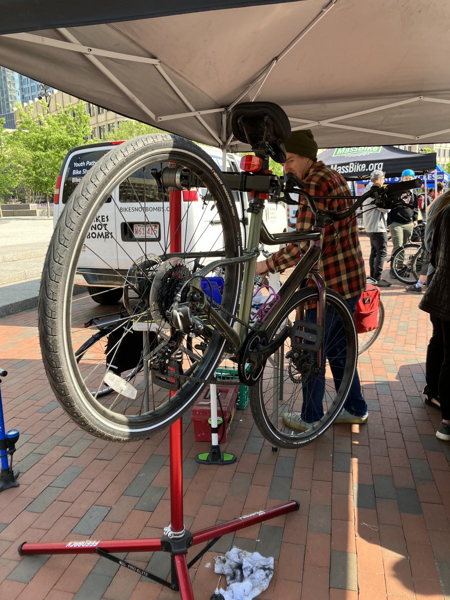 StreetsBoston's tweet photo. @MassBike &amp; @bikesnotbombs offered free bike checks, @trikecalledfunk played music and danced salsa, + we met a Very Good Boy who loves his bike trailer. Thank you to everyone who supported #BiketoWorkDay in Boston! What a great start to a Friday - let's do this every week! 🚲 https://t.co/gRX8RxOoxQ