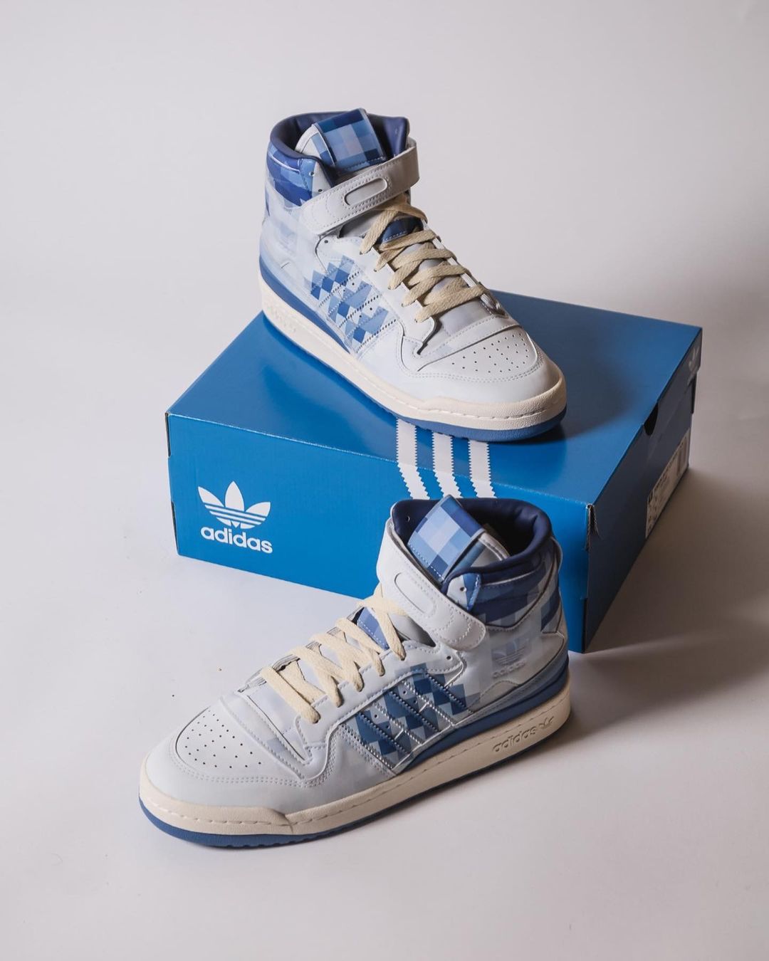まとめ買い Men's shoes adidas ZX 10000 Crystal White/ Collegiate Navy