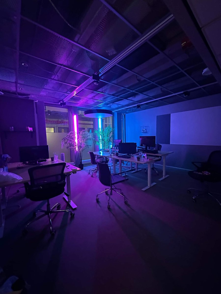 FRAGSHEET.COM tweet media