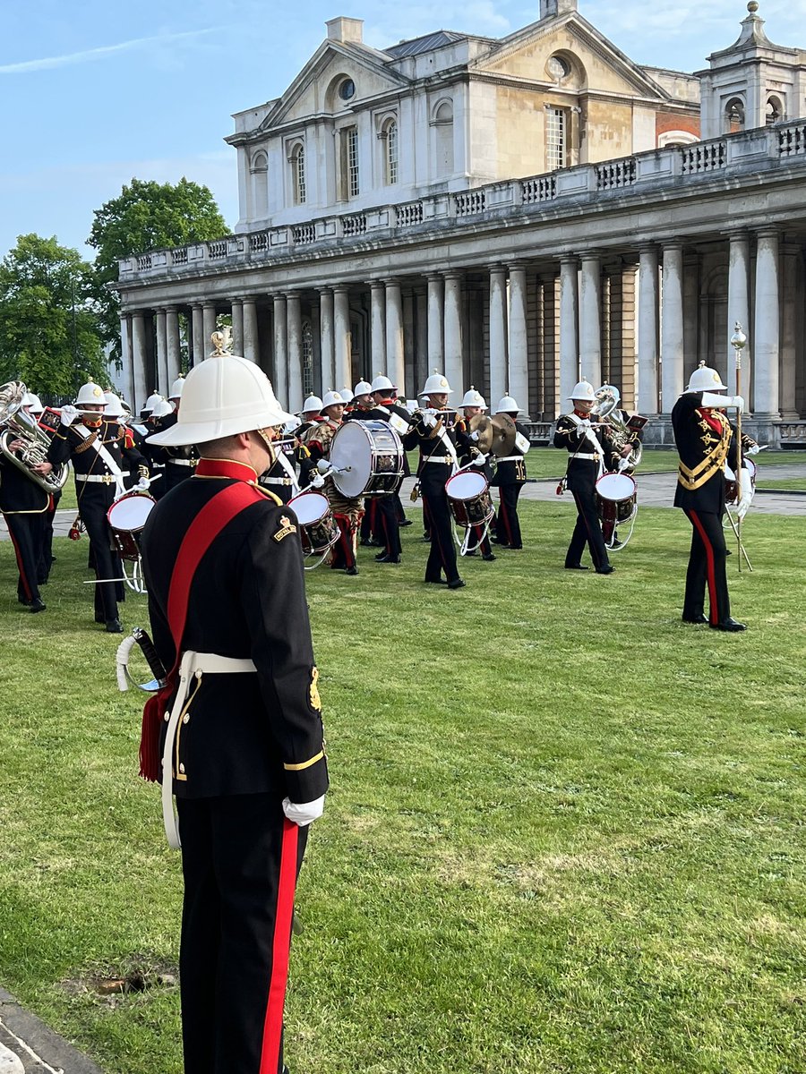 RogerReadwinUK's tweet photo. Always special to return to @orncgreenwich and remember a famous @RoyalNavy Officer, Horatio Nelson, 1st Viscount Nelson, 1st Duke of Bronte 🫡
#TheImmortalMemory
#MadeInTheRoyalNavy https://t.co/18l4IoL5Pj