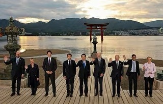 AyakoC's tweet photo. Now they are at Itsukushima shrine temple. My absolute go-to place whenever I return home to greet my God. So happy the weather is nice for G7 leaders. Every one of these moments are touching for people of Hiroshima 🙏 They are really in town, all of … https://t.co/0nRXJB9DZY https://t.co/sutEMLU2GT