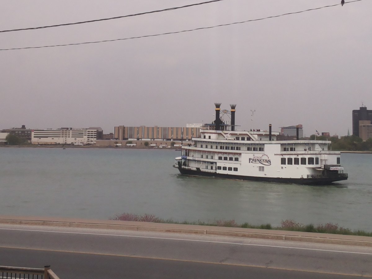 🇺🇸 DETROIT PRINCESS, Unknown Type (67 x 20 m), under way using engine, destination: DETROIT, course: 264.1 ° / speed: 5.4 kn marinetraffic.com/en/ais/details… #boatnerd #greatlakesshipping #detroitriver