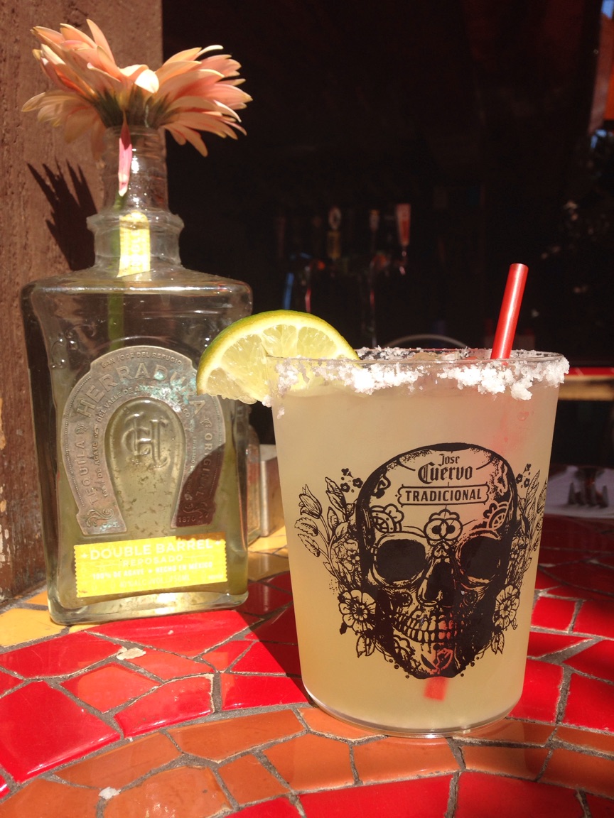 enfuegojon's tweet image. 4:30pm can&apos;t get here soon enough 🕔🍹 Happy Hour! #thecountdownhasbegun #EnFuego