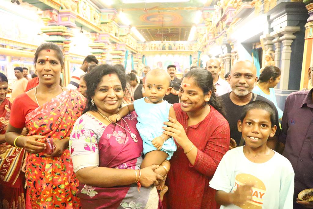 LGov_Puducherry's tweet photo. Engaged with people and children at #MANAKULAVINAYAGAR TEMPLE.
@DrTamilisaiGuv
#peopleinteraction https://t.co/UDo0yZlBLR