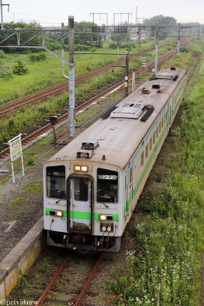 キハ143系、札幌に住んでいた頃に札沼線で見かけて一目惚れした車両で
