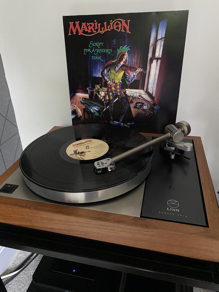 mickhodges's tweet image. On the turntable today @MarillionOnline #scriptforajesterstear @linnproducts #lp12