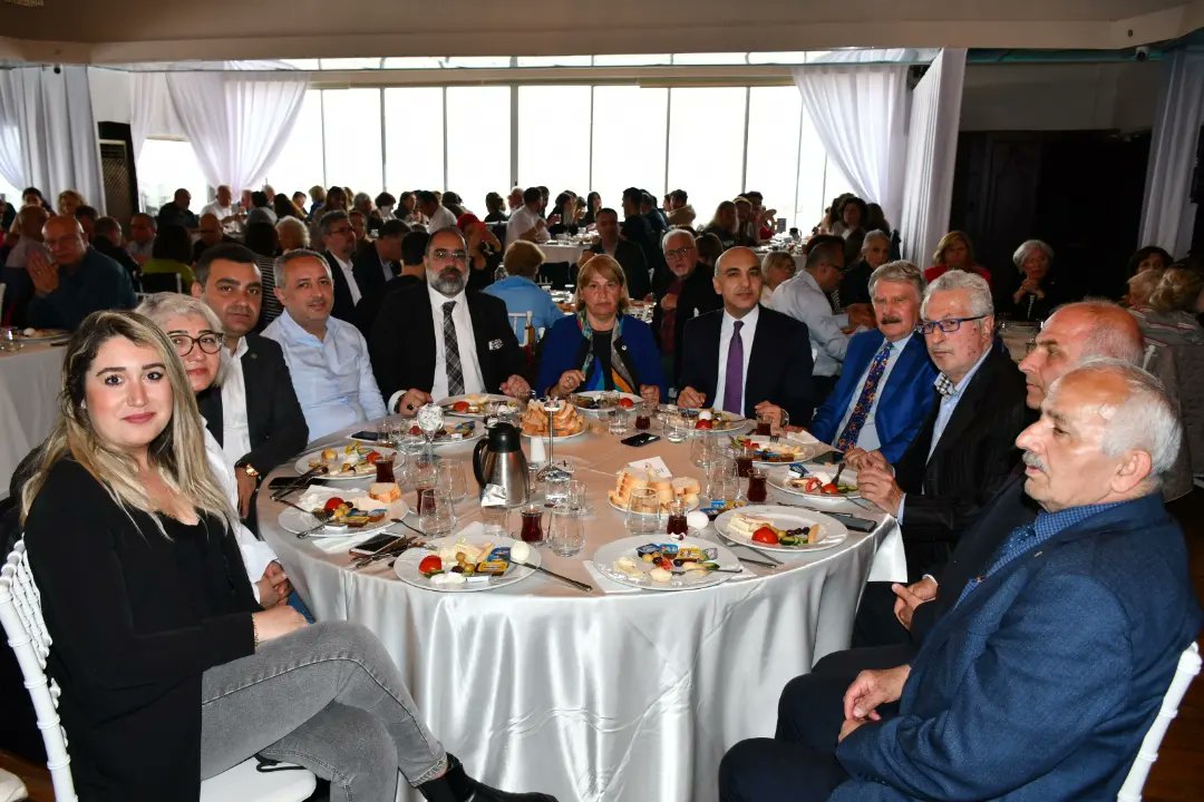 bkrdeva's tweet photo. Bakırköy Belediye Başkanımızın Sn @chp_bkerimoglu , Chp İlçe örgütü ve Millet İttifakı İlçe Başkanlıkları ile  sandık sorumlularımız ve müşahitlerimizle birlikte seçim kritiği yapmak üzere kahvaltıda buluştuk. @gkhan_yilmazer https://t.co/NgXyV6rfx7