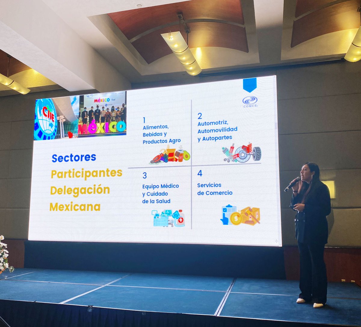 ComceOficial's tweet photo. La Lic. Jessica Ortiz, Gerente para Asia y Oceanía de @ComceOficial presenta la Convocatoria Oficial para participar en #CIIE2023 🇲🇽🇨🇳
📩Más Información: asiayoceania@comce.org.mx
@Ciieonline #China #VamosavenderleaChina https://t.co/lYNdU8yl67