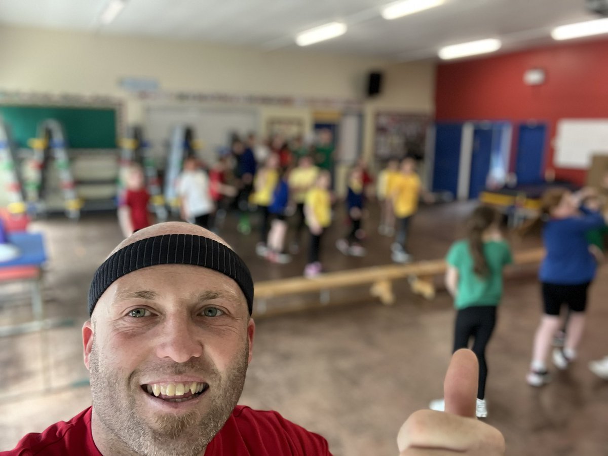 FfitMr's tweet photo. #ogiogiogi Always a warm welcome @blaenhonddan Great afternoon with KS2. Diolch pawb! #mrffit #iechydalles #healthandwellbeing https://t.co/Shn3AkLfHK