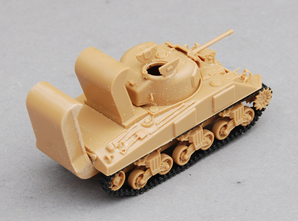 milmodelscene's tweet photo. Another new Heller build, their 1/72 M4 Sherman D-Day, complete with wading trunking. Builds up nicely, plenty of options for the different marking choices provided for. #MAFVA @JaaaagIrr #Braillescale @TigerHobbiesLTD https://t.co/4iGNThp9nQ