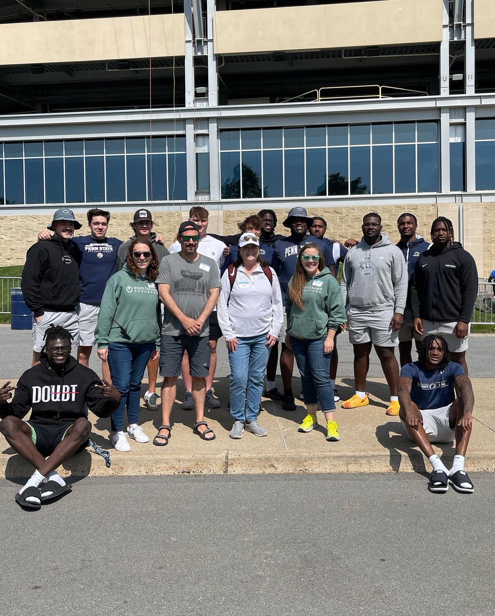 StateColle5073's tweet image. We had so much fun supporting @CC_UnitedWay at Over the Edge today! It was also fun getting to see our friends from @success_w_honor and @BigDogGolden78!