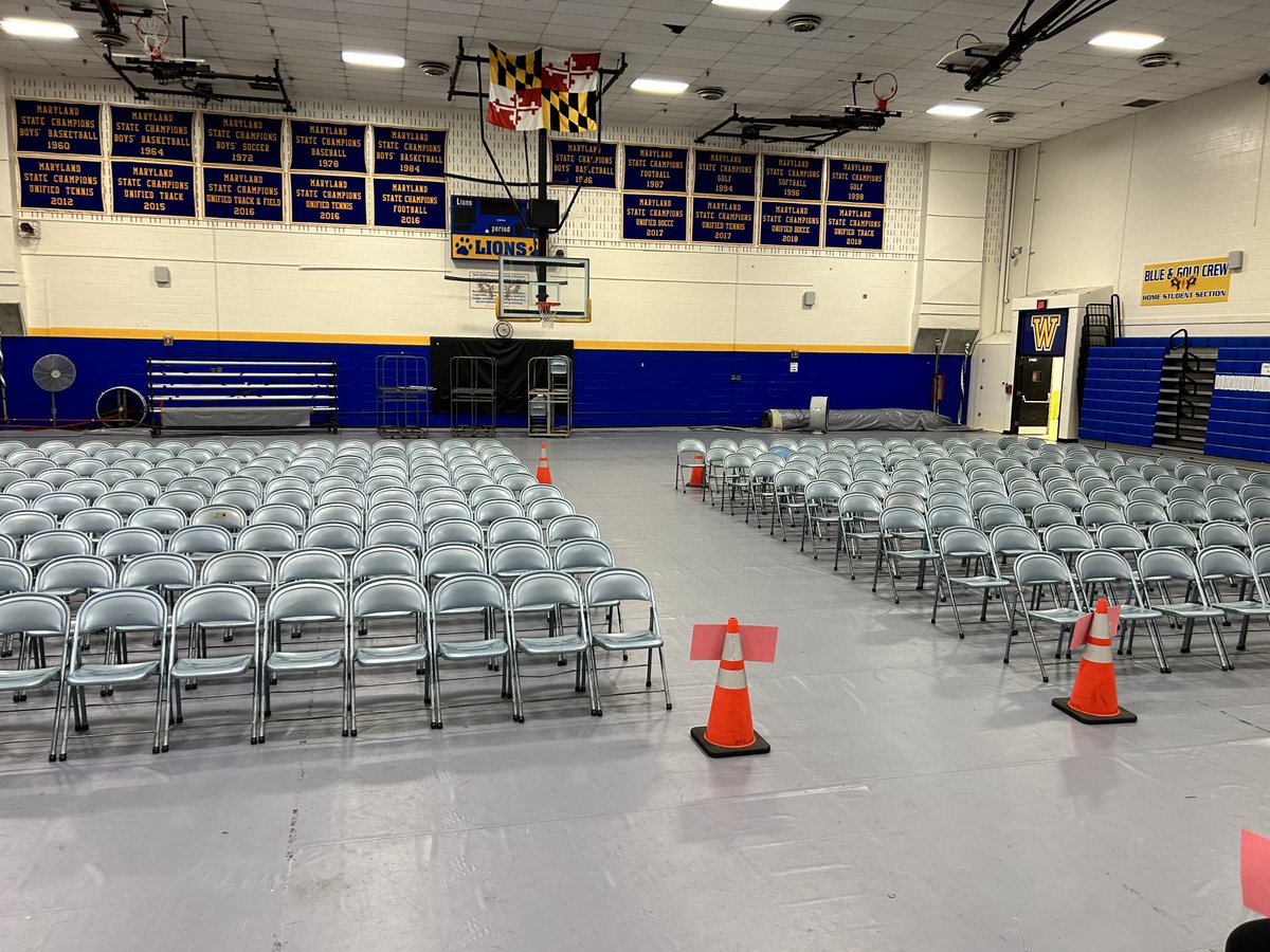 We are ready for Monday, Seniors!!! #ClassOf2023 💙🦁💛🎓