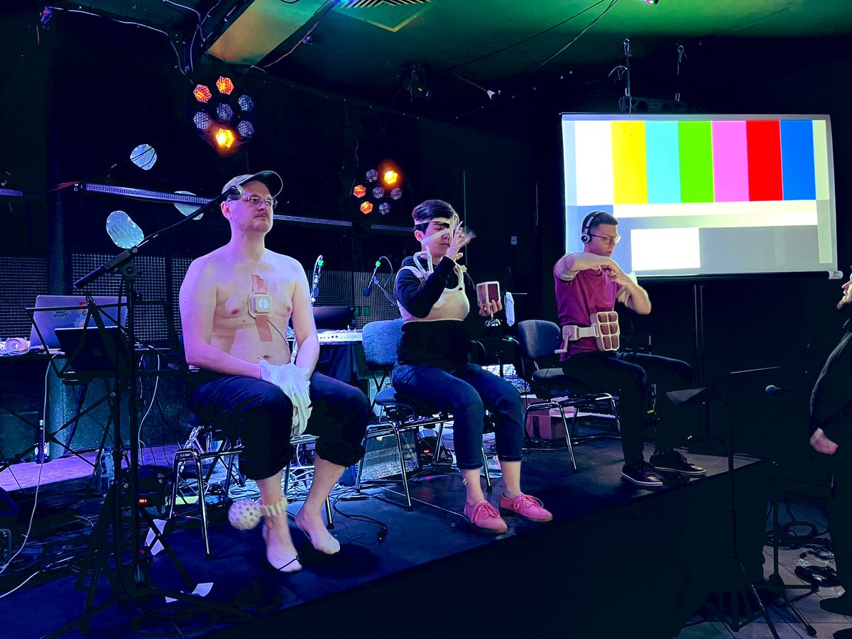 Tonight at Musica Electronica Nova with Ensemble Kompopolex we’re playing amazing pieces by @Kelley_Sheehan, Katarina Gryvul, Olgierd Żemojtel, Piotr Bednarczyk, Marta Śniady, Jorge Sanchez-Chiong and Rafał Ryterski. So excited!