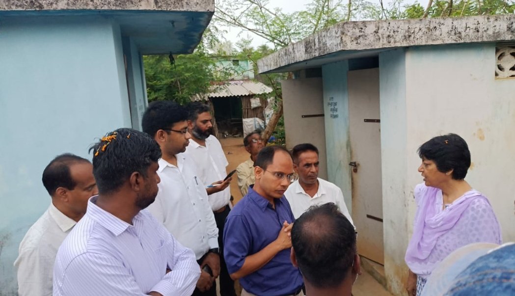Panchayati Raj and Drinking Water Department (@prdeptodisha) on Twitter photo Ms. <a href="/mahajan_vini/">Vini Mahajan</a>, Secretary, <a href="/MoJSDDWS/">Department of Drinking Water & Sanitation (#DDWS)</a> visited #Ganjam dist on 19.05.2023 and reviewed progress of #JJM & #SBMG being implemented by <a href="/MoJSDoWRRDGR/">Not Ministry of Jalshakti Anymore</a>. Among others Director, Drinking Water & Sanitation <a href="/PRDeptOdisha/">Panchayati Raj and Drinking Water Department</a>, <a href="/Ganjam_Admin/">Collector & District Magistrate, Ganjam</a> & CDO_cum_EO <a href="/ZP_Ganjam/">Zilla Parishad, Ganjam</a> were also present. Ms. <a href="/mahajan_vini/">Vini Mahajan</a>, Secretary, <a href="/MoJSDDWS/">Department of Drinking Water & Sanitation (#DDWS)</a> visited #Ganjam dist on 19.05.2023 and reviewed progress of #JJM & #SBMG being implemented by <a href="/MoJSDoWRRDGR/">Not Ministry of Jalshakti Anymore</a>. Among others Director, Drinking Water & Sanitation <a href="/PRDeptOdisha/">Panchayati Raj and Drinking Water Department</a>, <a href="/Ganjam_Admin/">Collector & District Magistrate, Ganjam</a> & CDO_cum_EO <a href="/ZP_Ganjam/">Zilla Parishad, Ganjam</a> were also present.