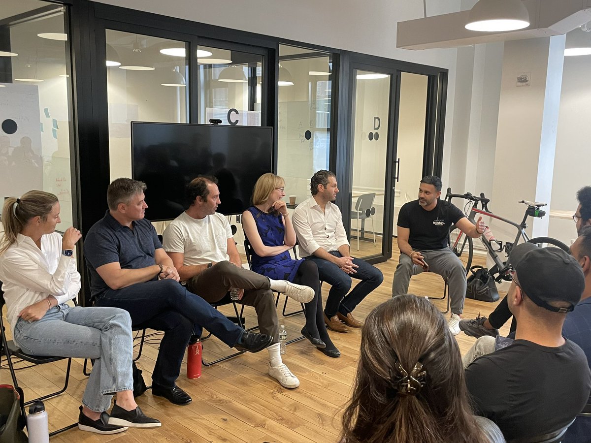 Wednesday brought in an impressive group of people - thank you to <a href="/AndreaHippeau/">Andrea Hippeau</a> <a href="/ganeumann/">Jerry Neumann</a> <a href="/GSchroy/">Greg Schroy</a> <a href="/karinklein/">Karin Klein</a> <a href="/AdamRothenberg/">Adam Rothenberg</a> for your insights on how to best approach fundraising and conversations with investors in todays environment! 🙌